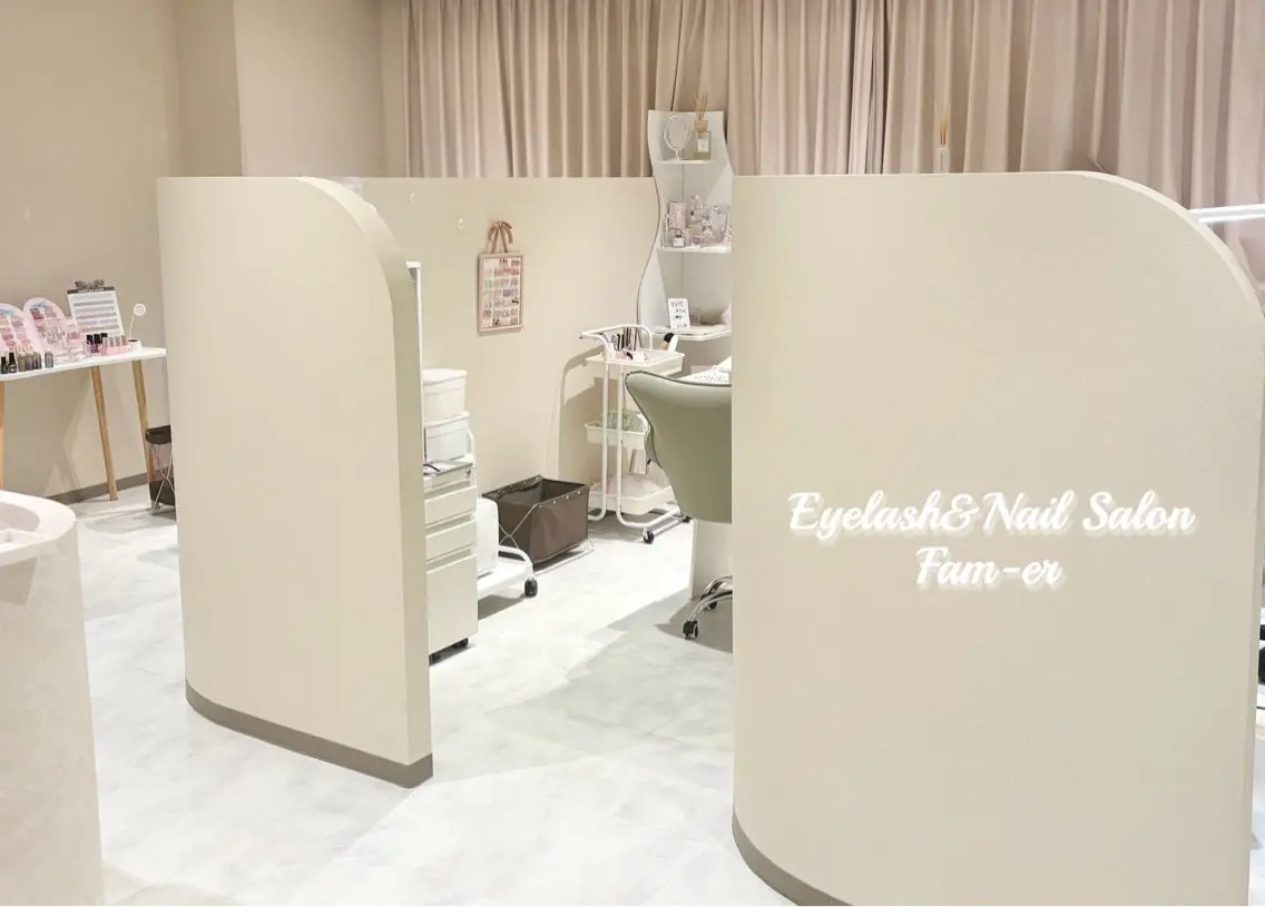 Eyelash&Nail Salon Fam-er　大橋店の内観・外観1