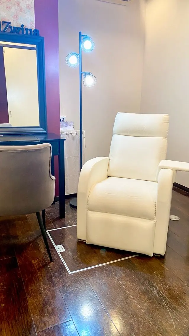 Facial and Make Up Salon AmalZwina(アマルジーナ)の内観・外観1