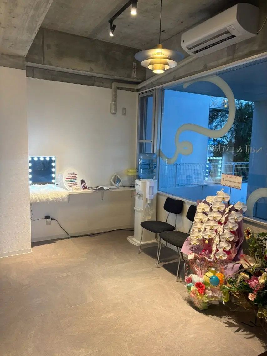 'L nail&eyelashの内観・外観1