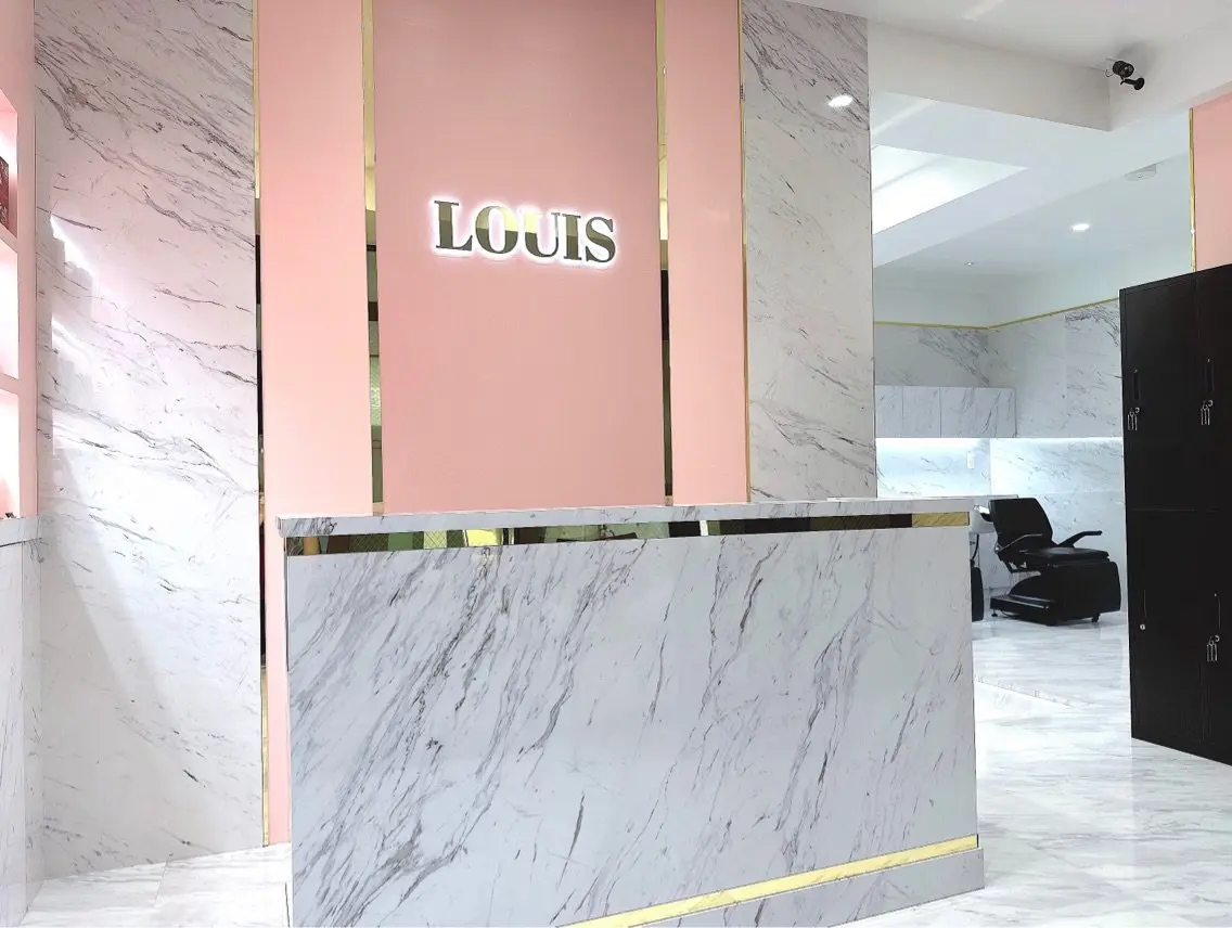 LOUISの内観・外観1