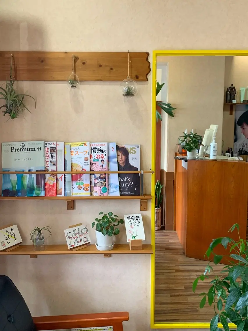 HAIR CREATIVE SHOP TOTOの内観・外観1