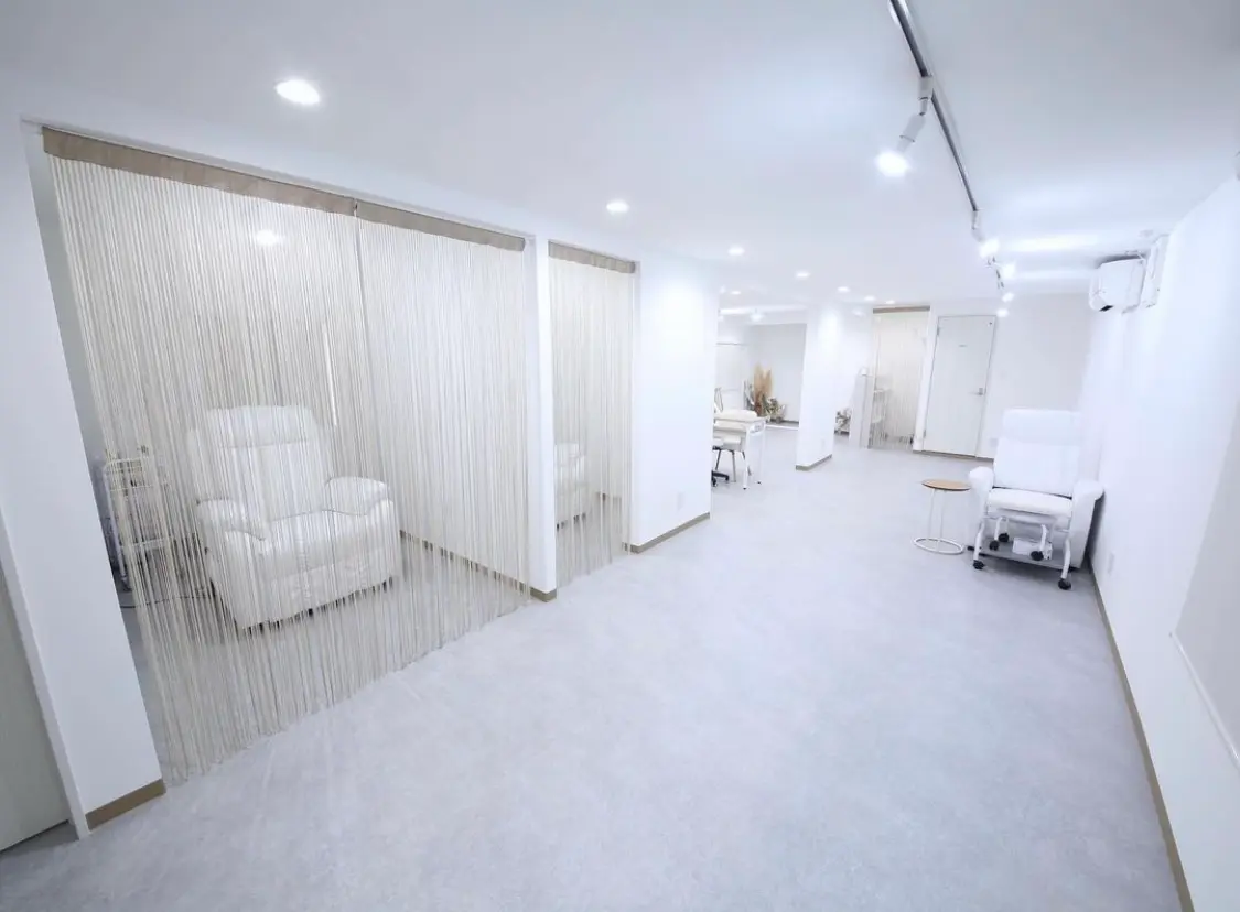 nail&eyelash Rineの内観・外観2