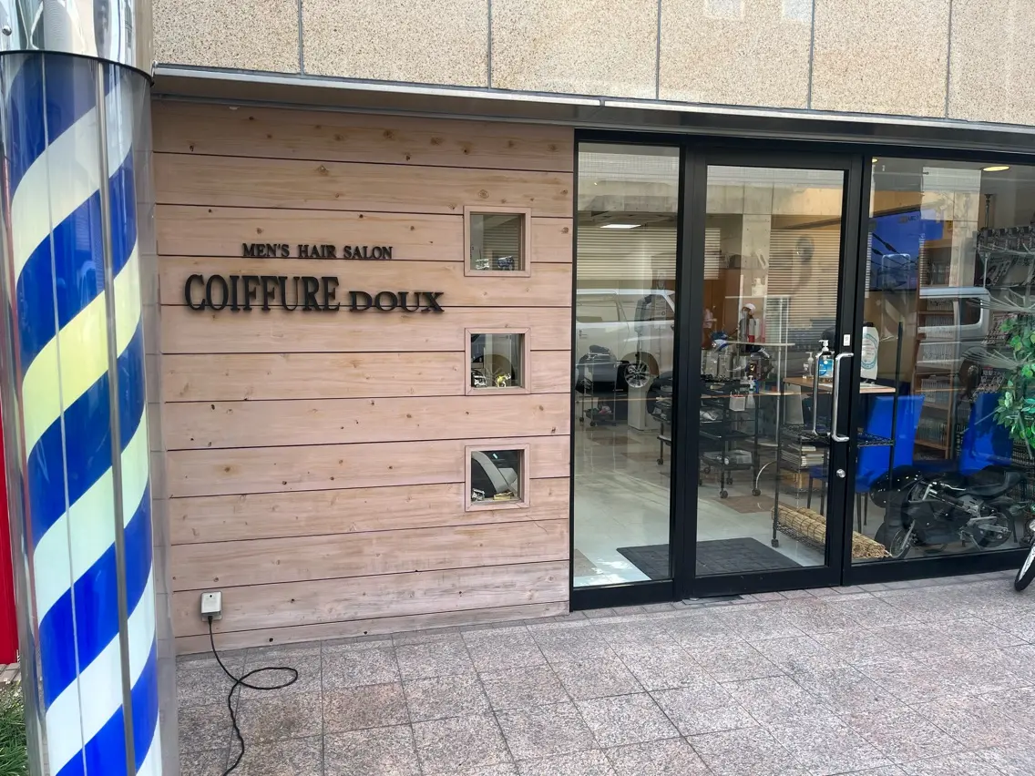 COIFFURE DOUX(コアフィールドゥ)の内観・外観1