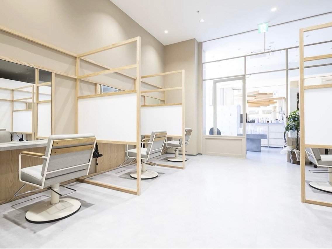 Spin hair SOCOLA塚口店の内観・外観2