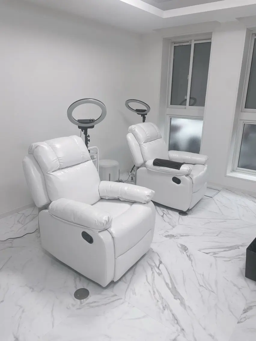 beauty salon Shineの内観・外観1