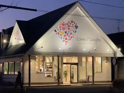 ラブズラフズ下上津役店の内観・外観1