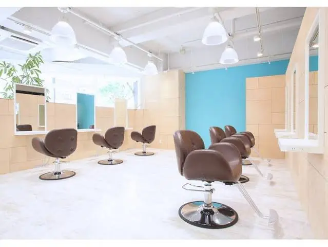 salon LH富田林の内観・外観2