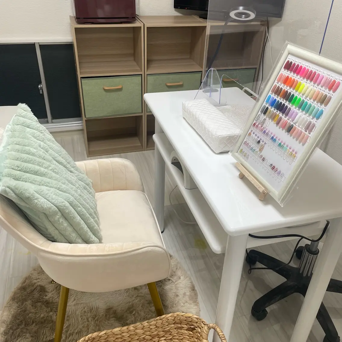 nail salon  Kvellの内観・外観2