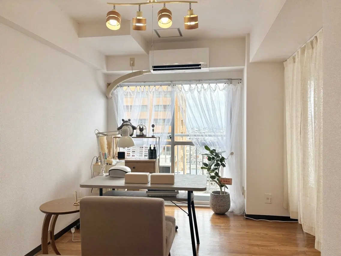 nail salon ramoveの内観・外観1