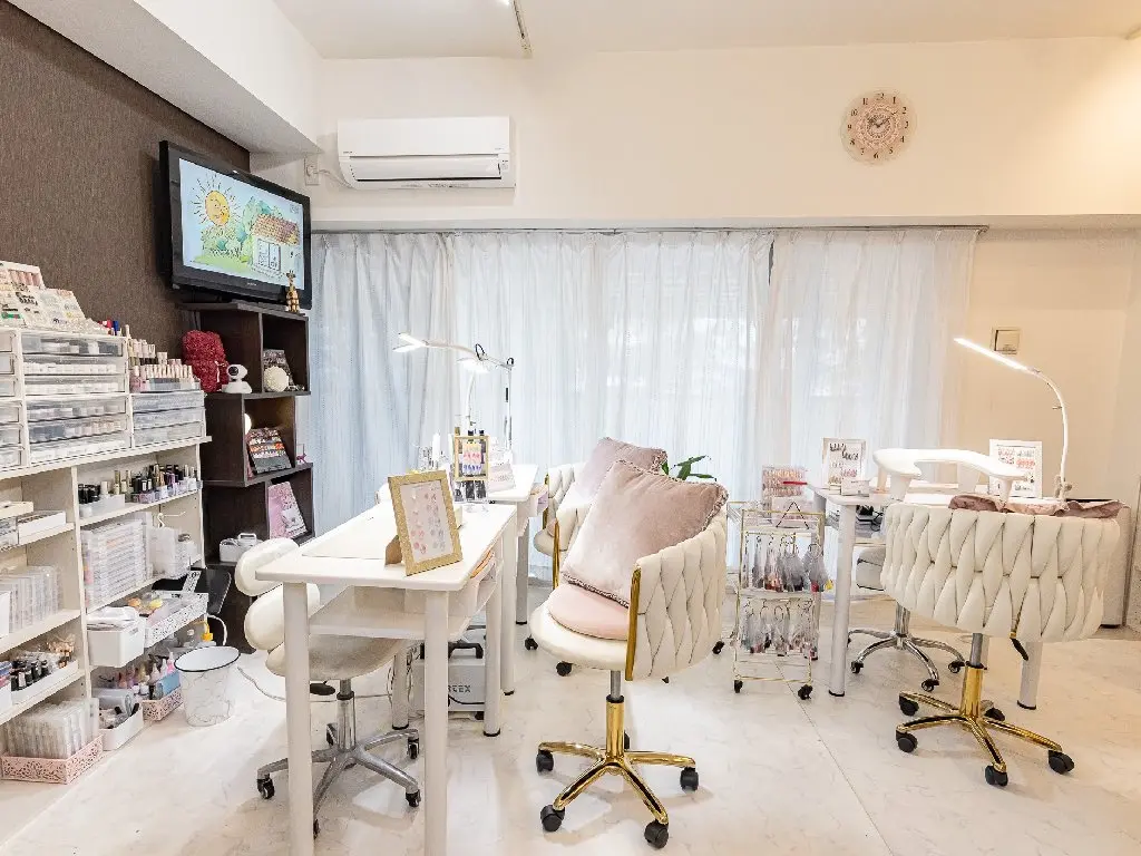 nail&beauty TAMAの内観・外観1