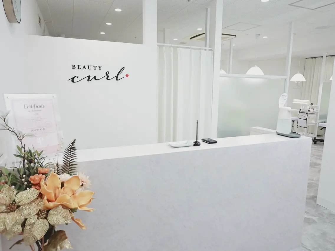 まつげパーマ × アイブロウ専門店BEAUTY CURL plus 難波店の内観・外観1