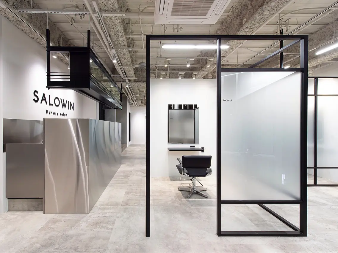 SALOWIN池袋の内観・外観1