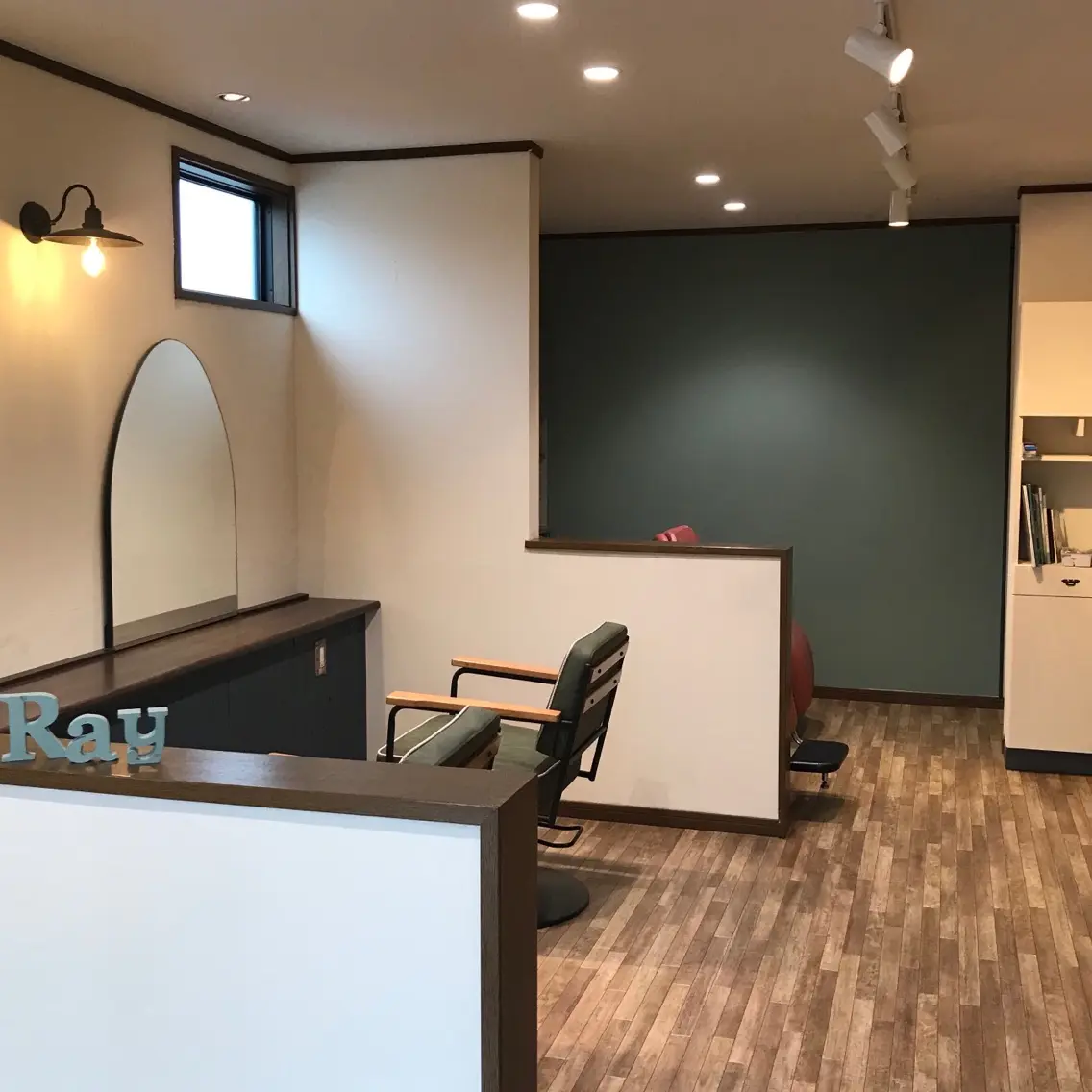 Ray hair&nailの内観・外観2