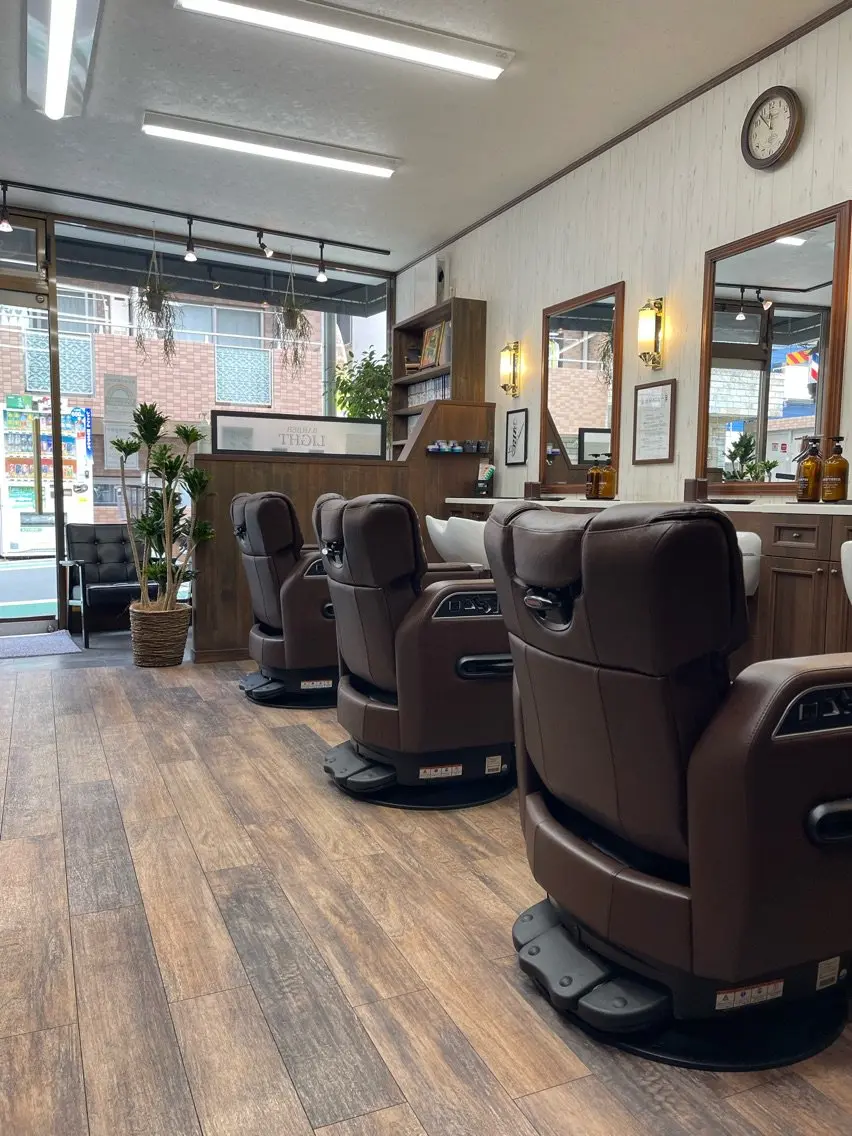BARBER LIGHTの内観・外観3