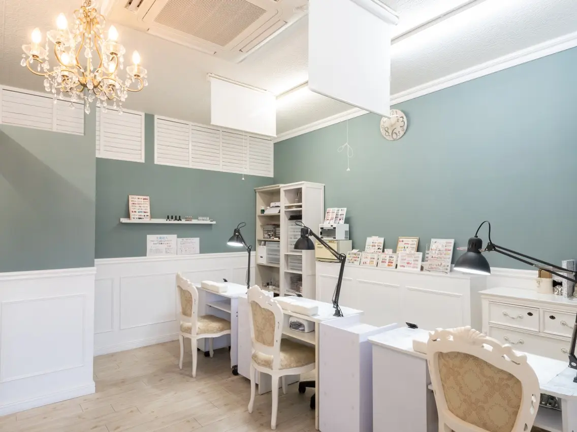 CharmeNail&Beautyシャルムネイル＆ビューティーの内観・外観1