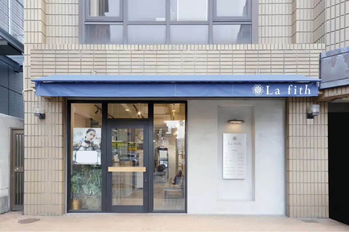 La fith hair ROSA 茨木店の内観・外観1