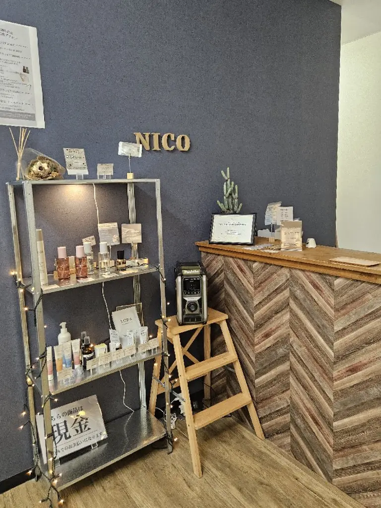 Nail salon & school Eyelash salon nico+の内観・外観1