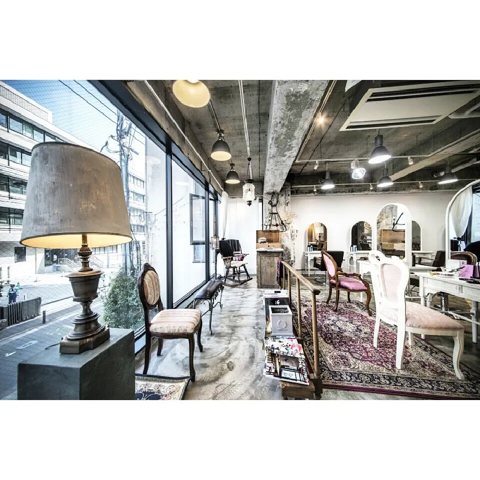 pia hair design yakuinの内観・外観1
