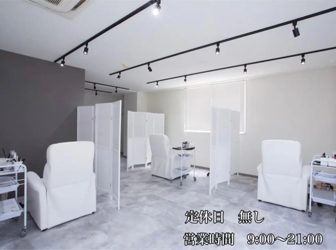 iBROW.岐阜店の内観・外観1