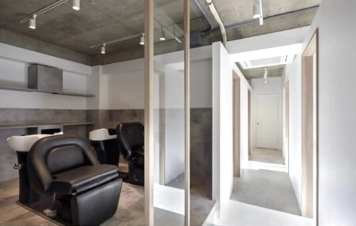 Rr SALON MEIEKI ANNEXの内観・外観1