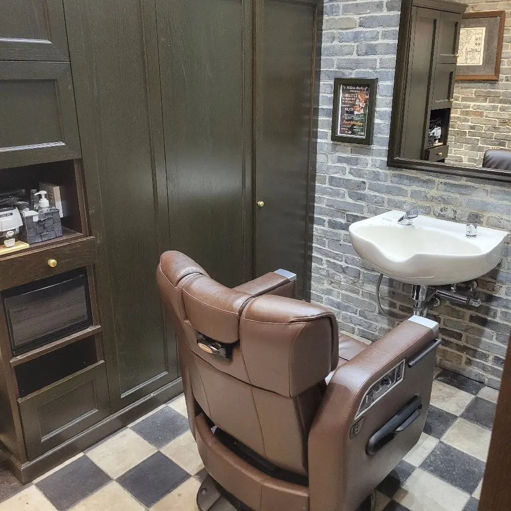 MillionBucksbarbershopの内観・外観1