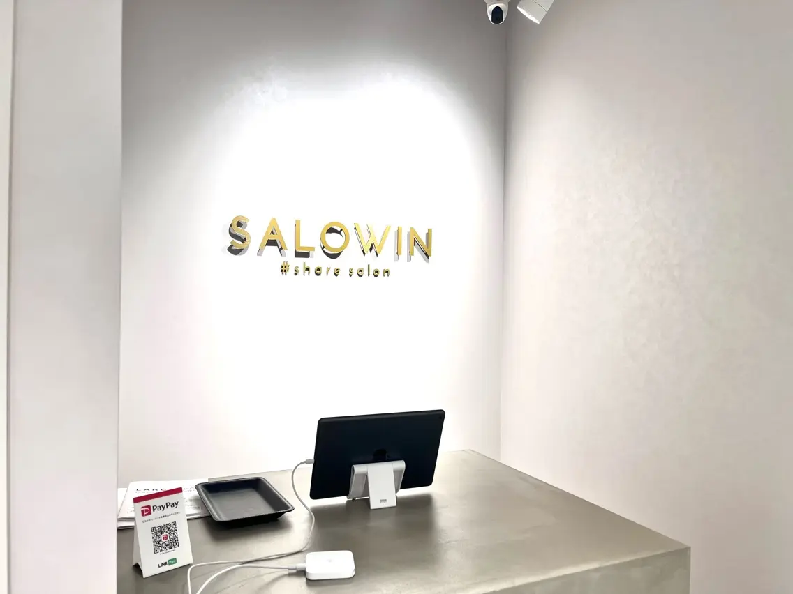 SALOWIN神戸三宮店の内観・外観1
