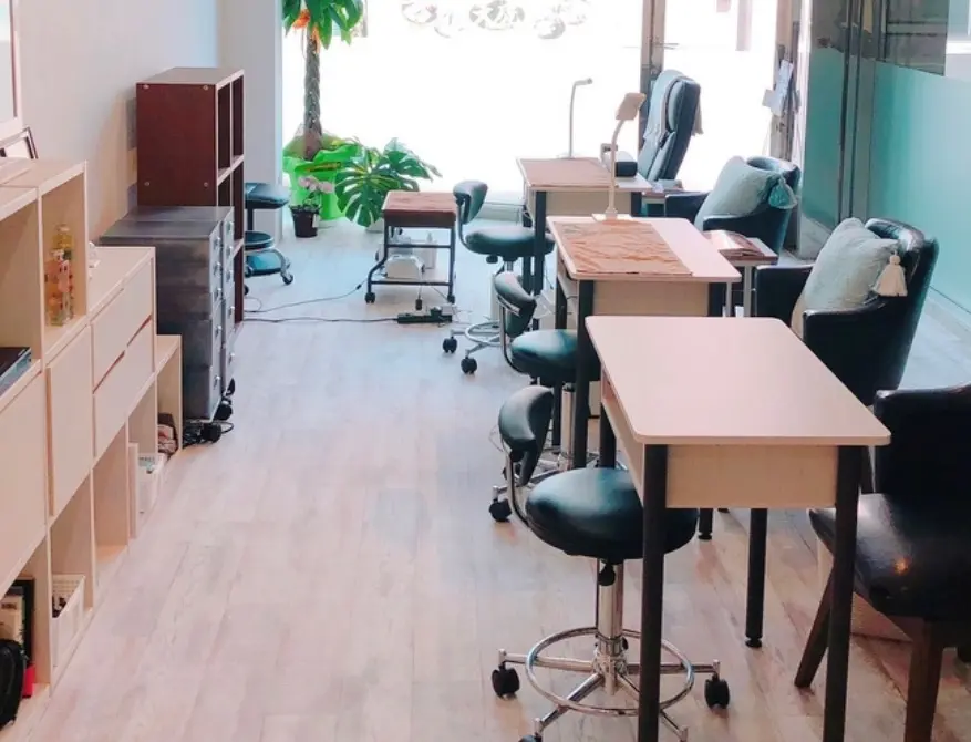 reco nailの内観・外観2