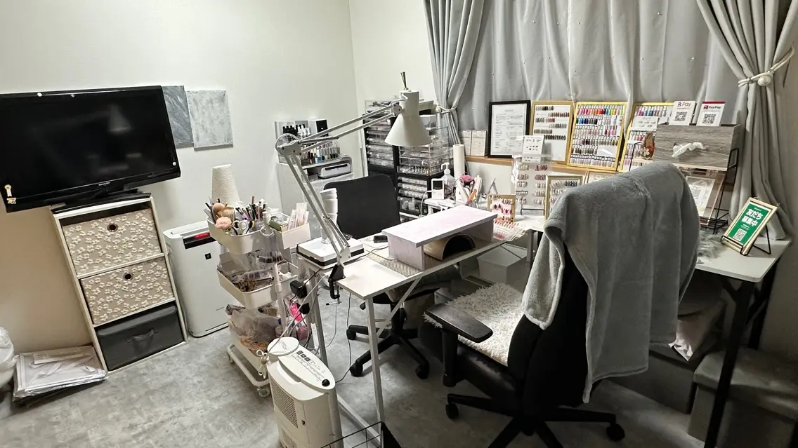 YAVIS_nailの内観・外観1