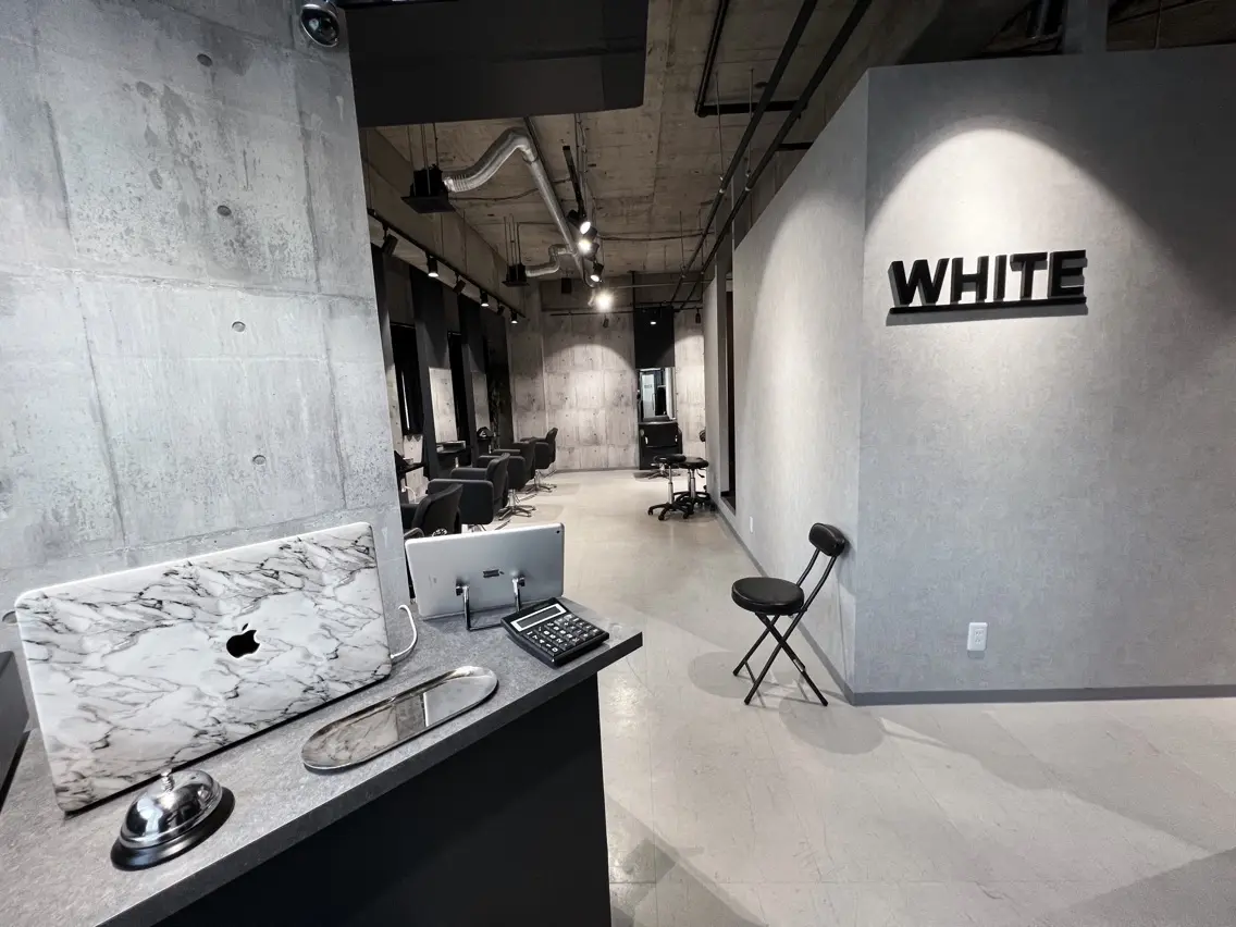 _white【京橋店】の内観・外観1