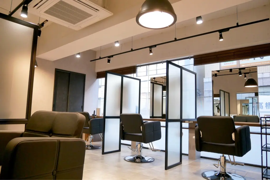 HAIR & MAKE EARTH 大泉学園店の内観・外観3