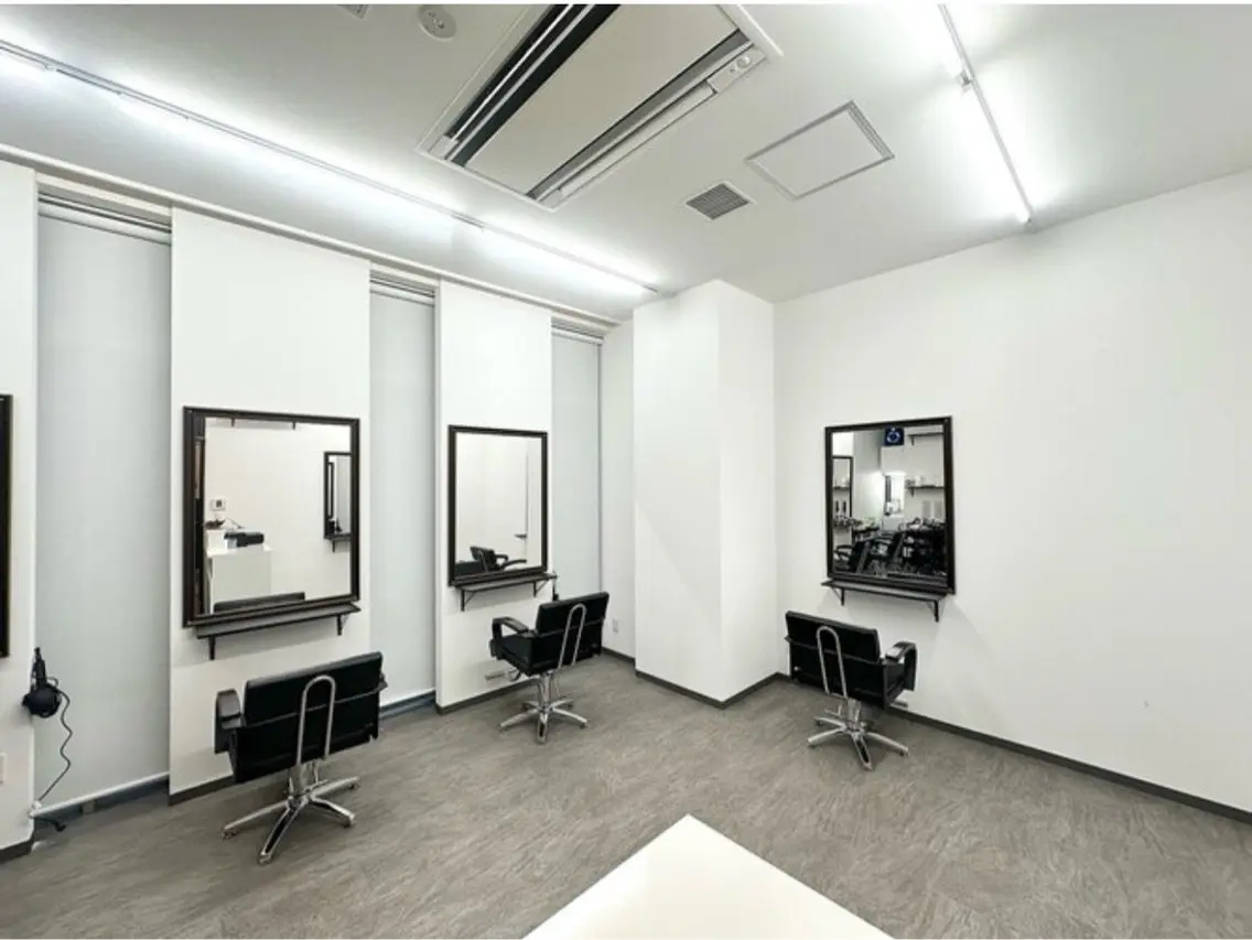 MEN'S salon DIAの内観・外観1