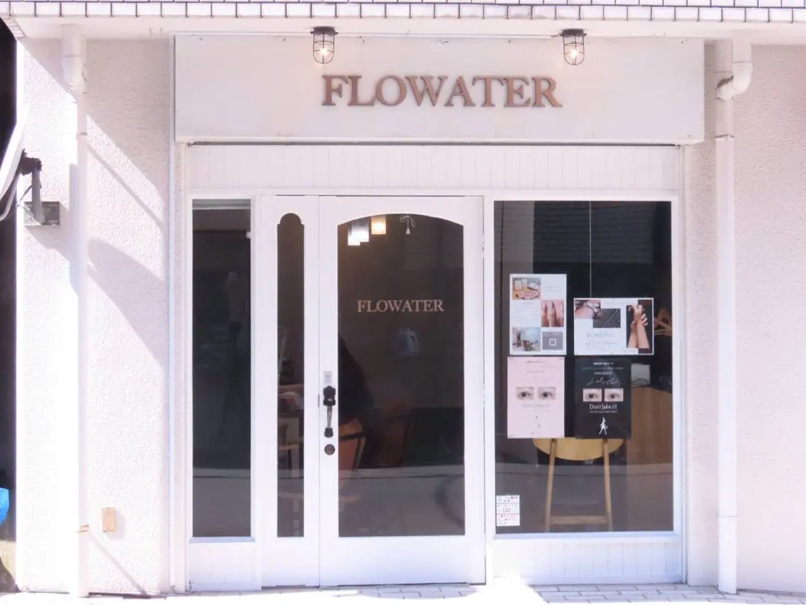 FLOWATERの内観・外観1
