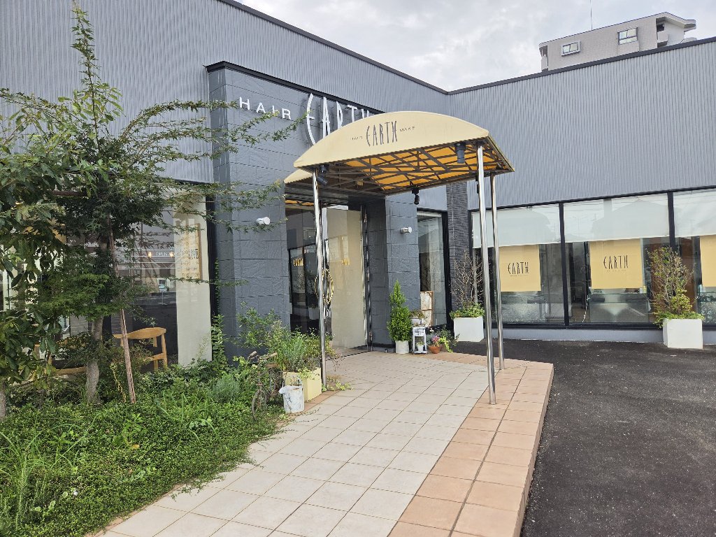HAIR&MAKE EARTH 名取店の内観・外観3
