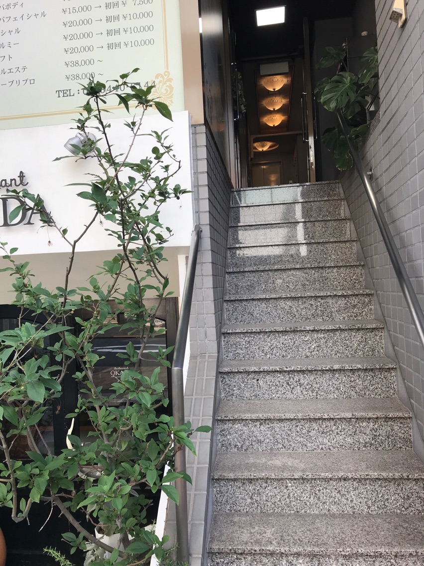 アンビシャス広尾店の内観・外観1