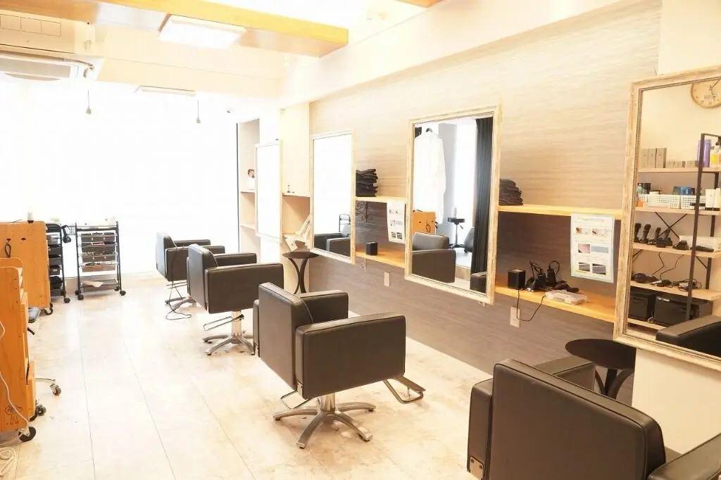 mens salon magic関目店の内観・外観1