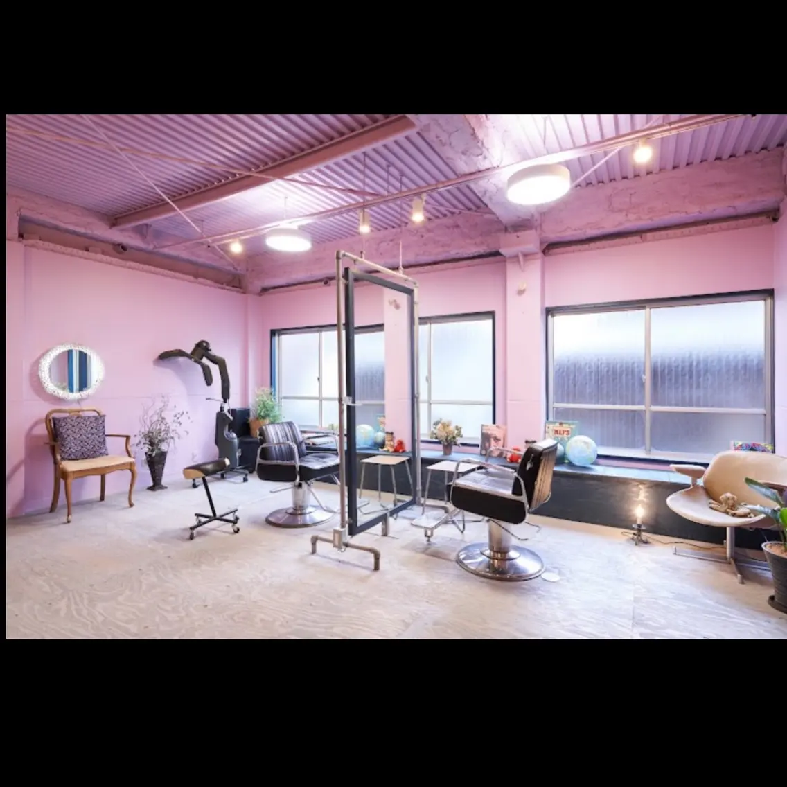 PEACE   HAIRの内観・外観1