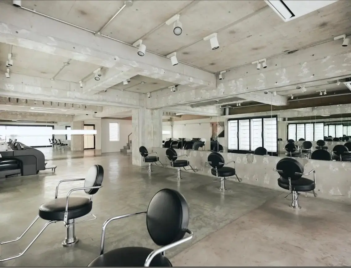 CAREERING・SALONの内観・外観1