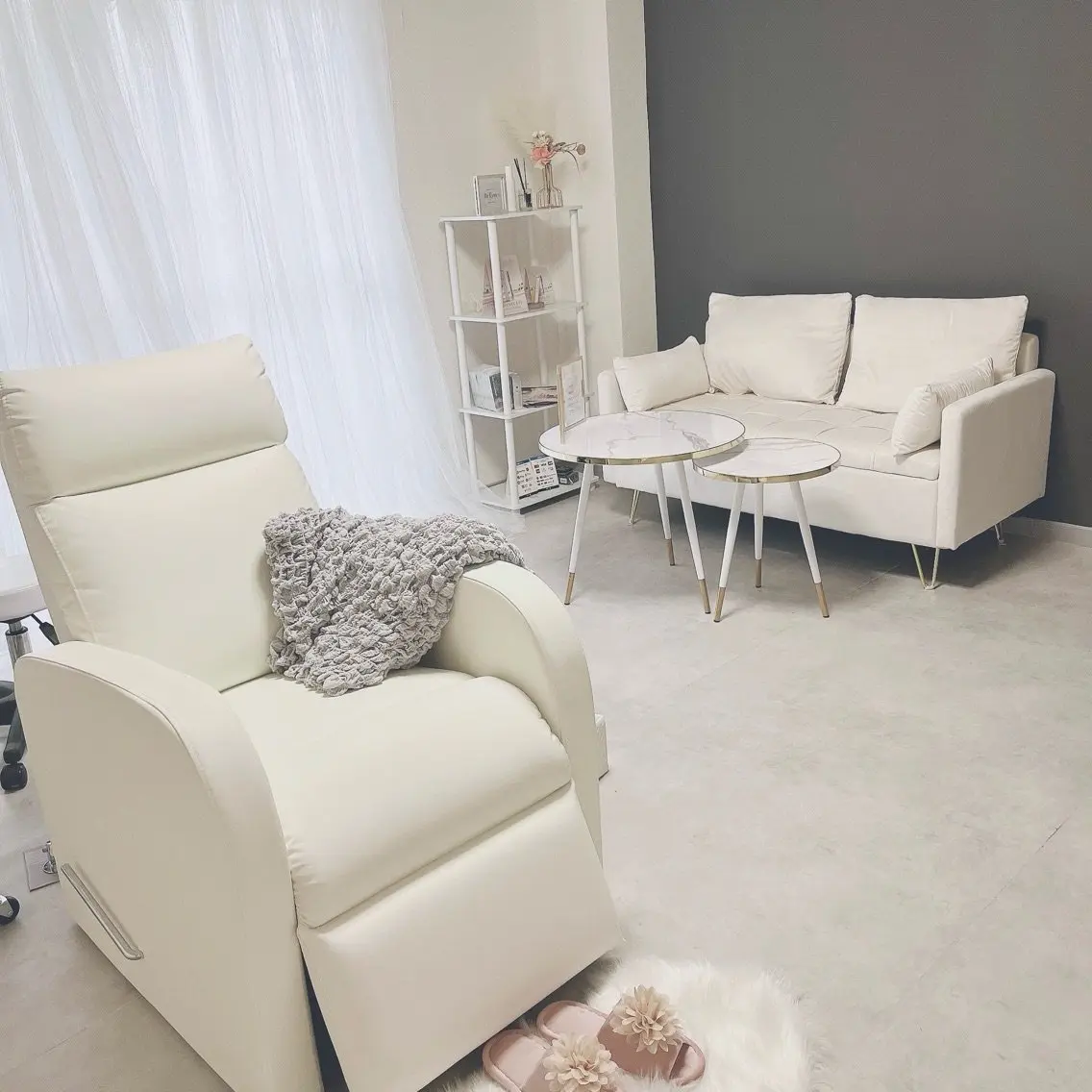 eyelashsalon ReEyes＋の内観・外観1