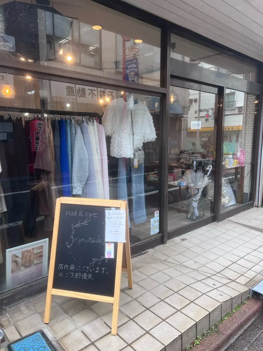 nail&eye yoursideの内観・外観2