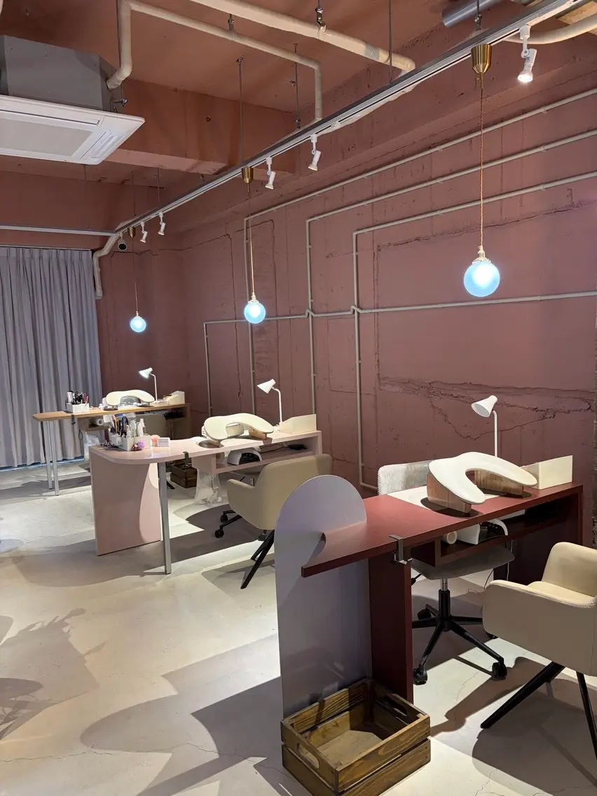 HI,nailの内観・外観2