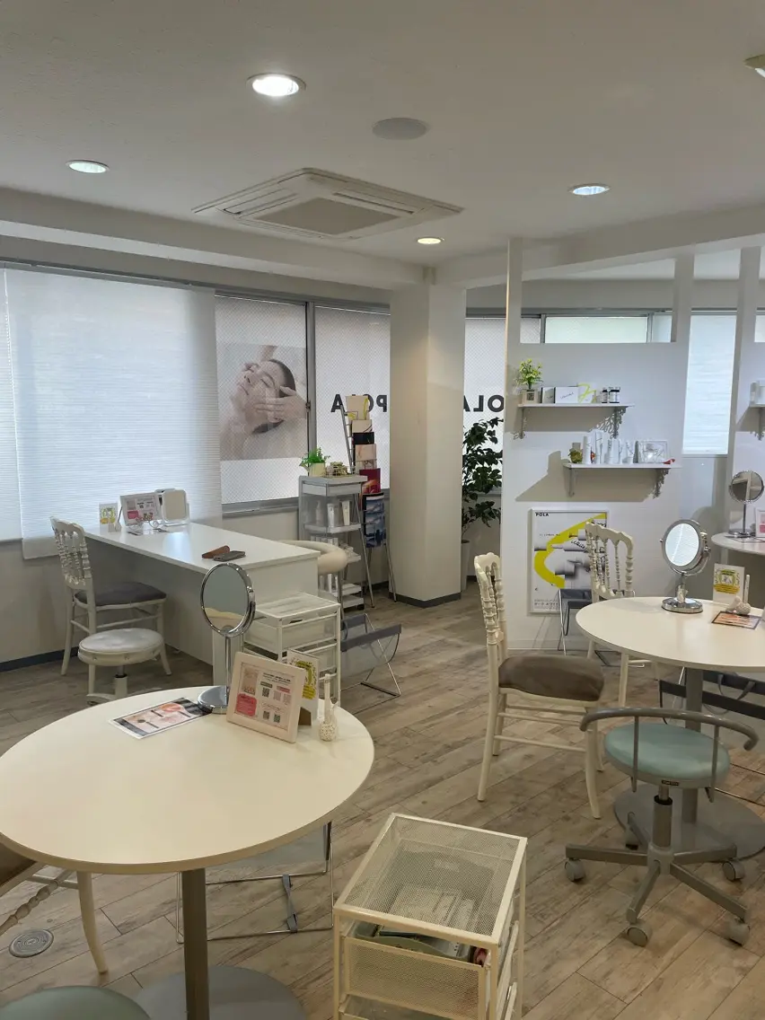 POLA梅田太融寺店の内観・外観1