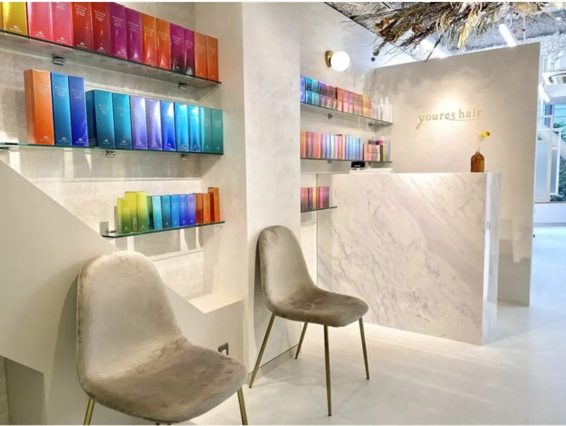 youres hair 新宿3丁目店の内観・外観3