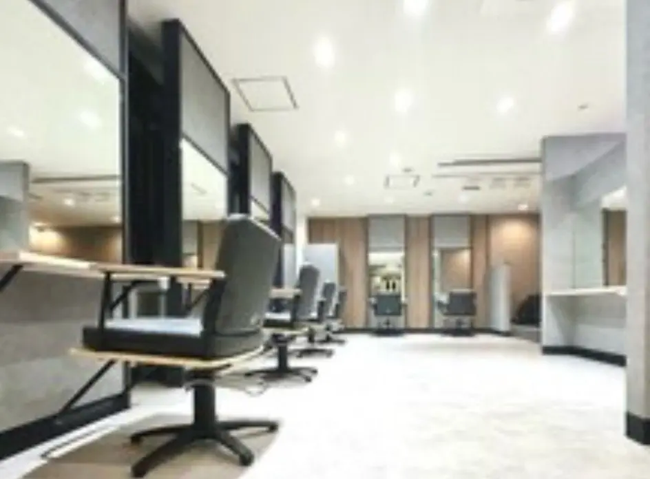 La Bonheur hair Lien 川越店の内観・外観1