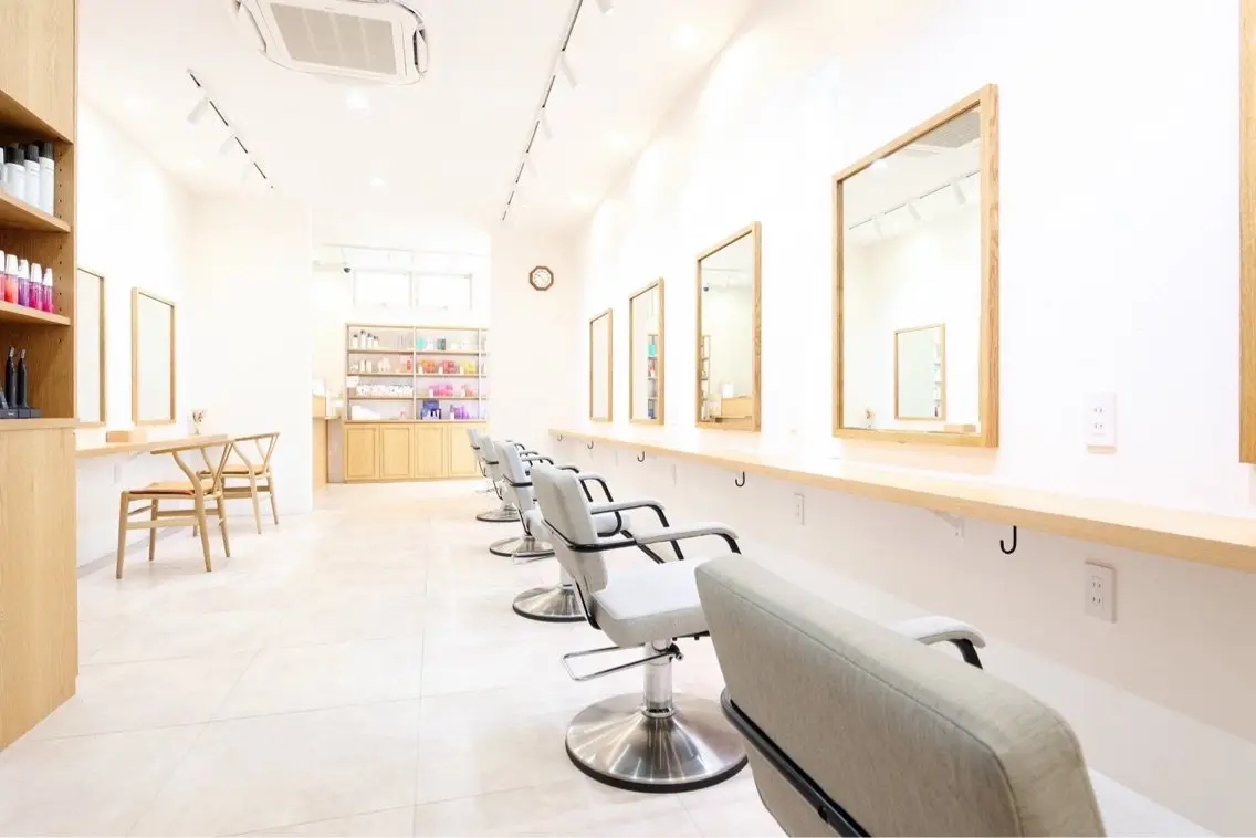 LiL  HAIR & SMILE新浜店の内観・外観3