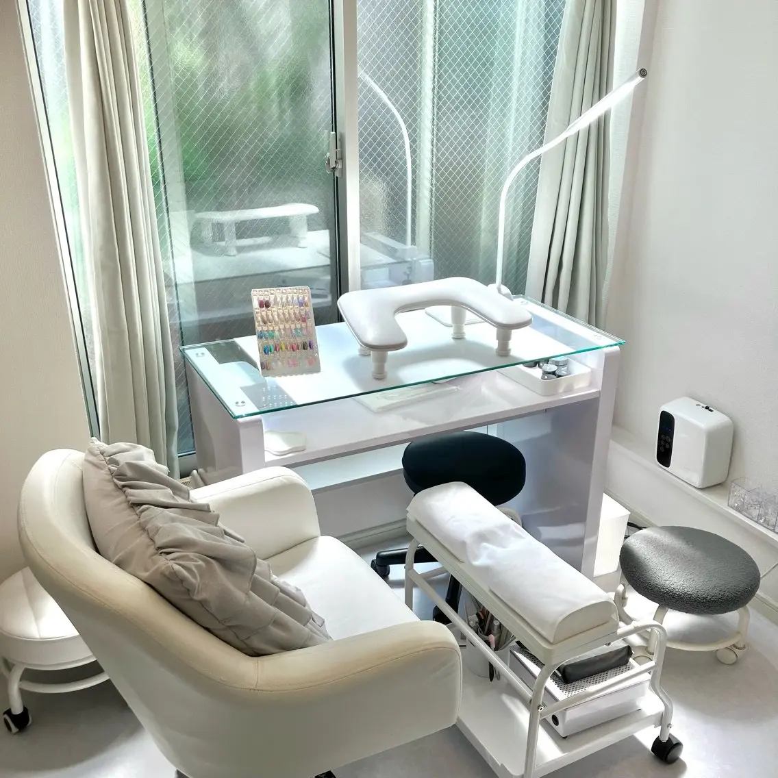 Nail&Beauty NEON 西麻布店の内観・外観2