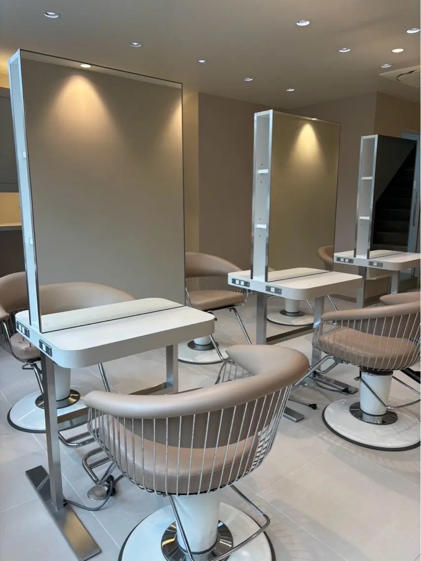 Ｈａｉｒ’ｓ Ｇａｌｌeｒｙの内観・外観2