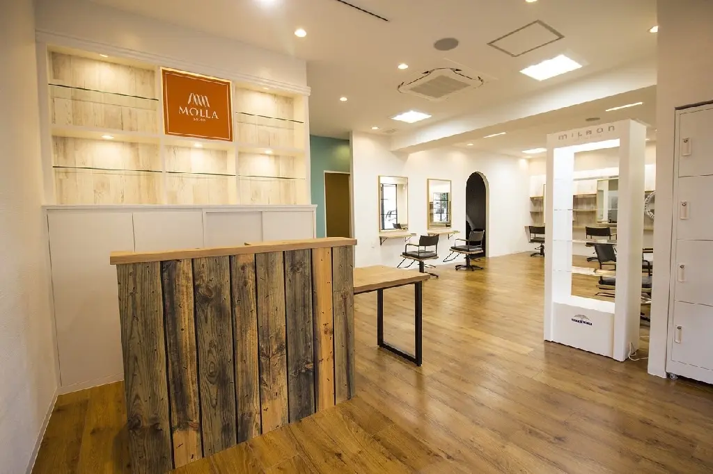 MOLLA SALON高石店の内観・外観2