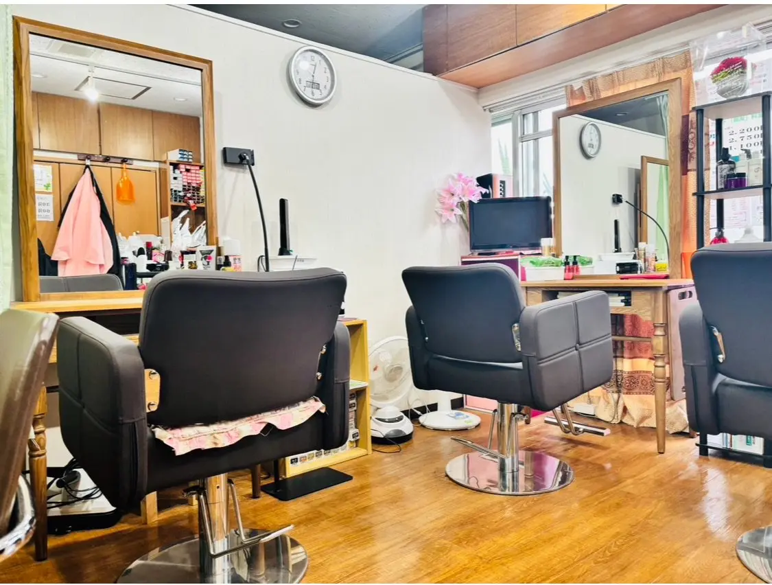ヘアカラー専門店華Hanaプロカラーの内観・外観3