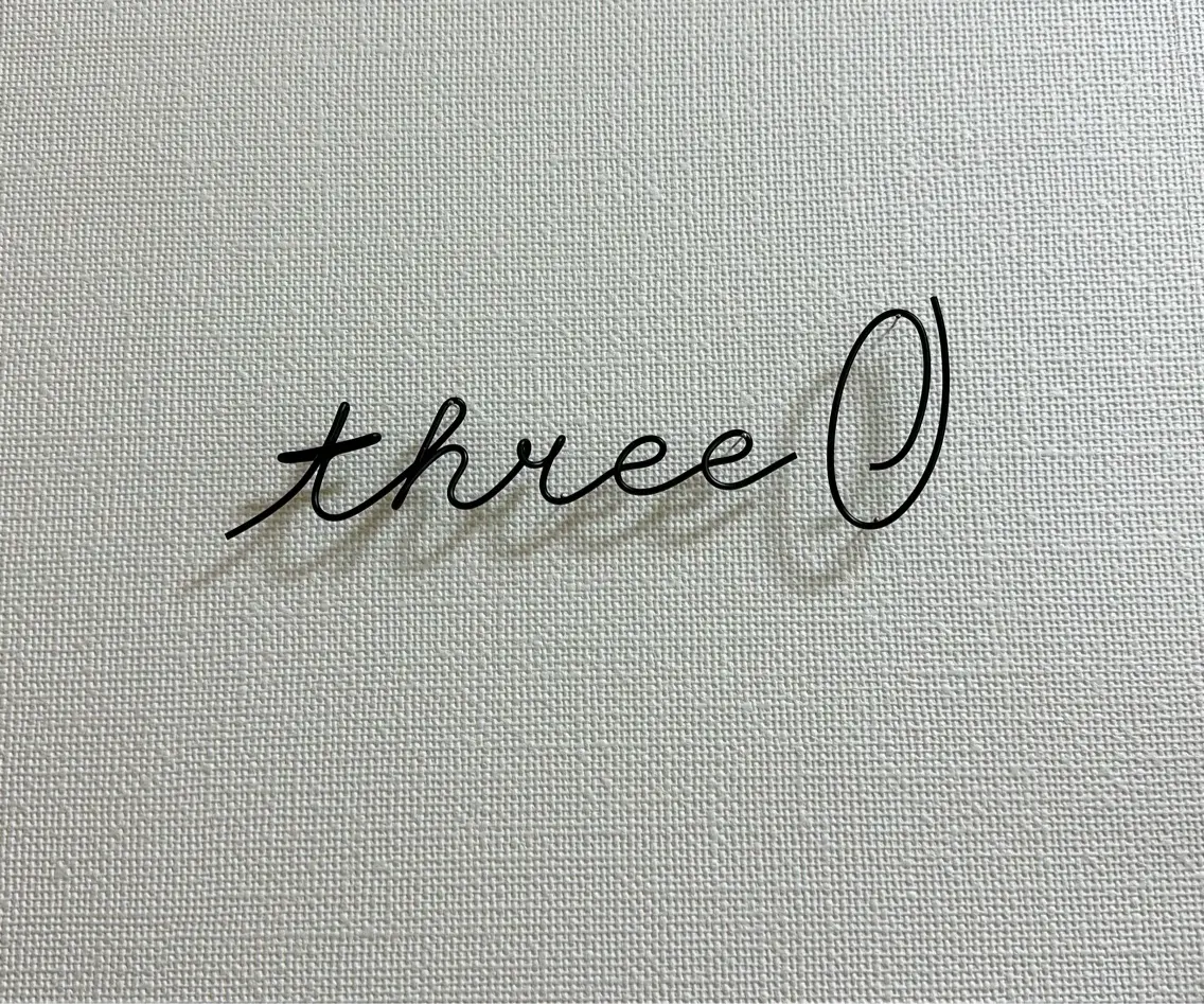 three  0 〜 nail space 〜の内観・外観1