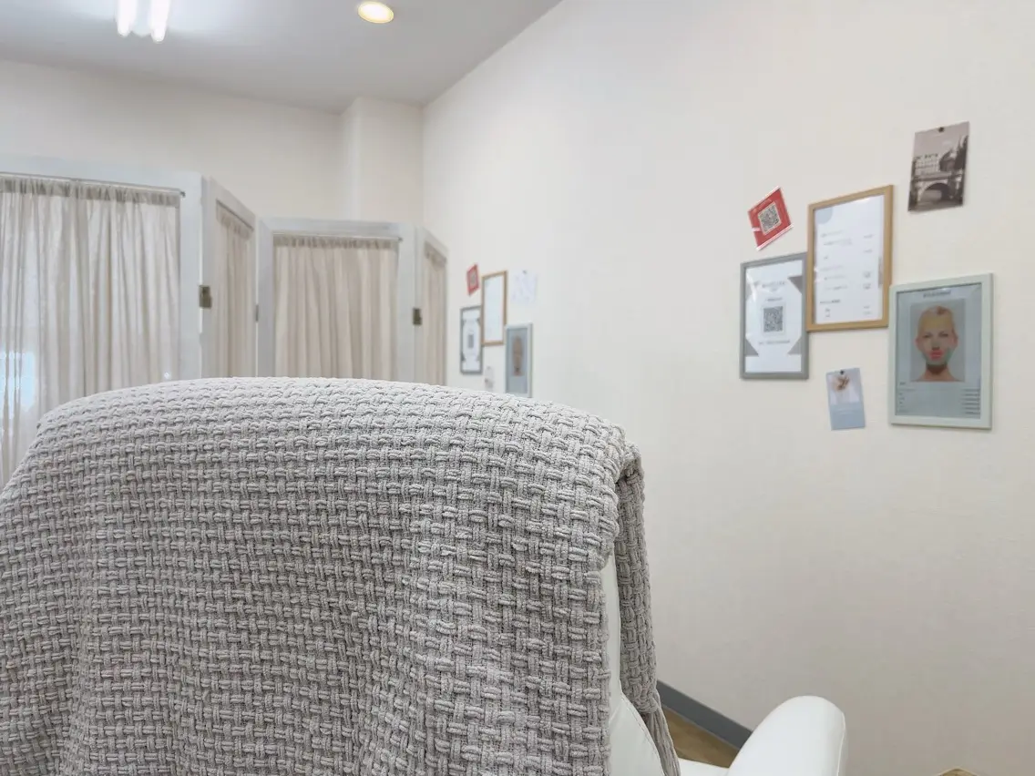 WHITE EYE  成田店の内観・外観2